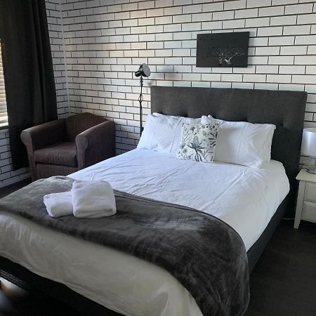 Kings Avenue Motel Saint Arnaud Bagian luar foto
